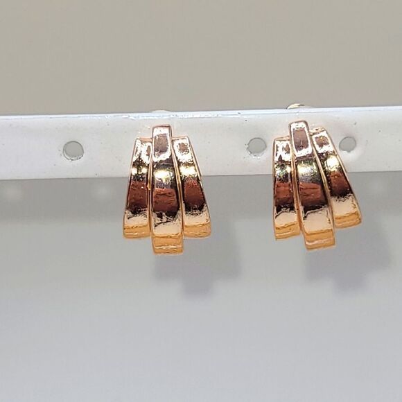 Rose Gold-Tone Earrings Clip On - Picture 6 of 6